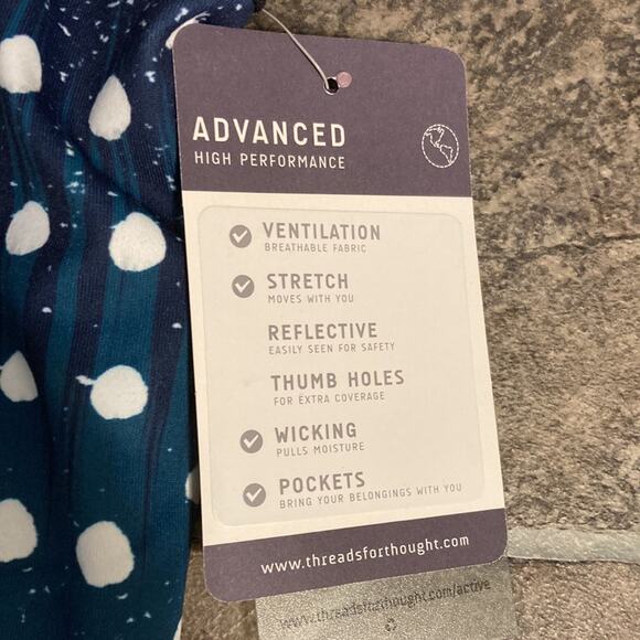 NWT Threads 4 Thought High Performance Workout Tank With Built in Shelf Bra Sz S - Picture 5 of 10